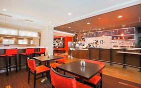 Courtyard By Marriott Salinas Monterey
